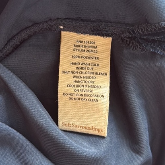 Soft Surroundings Blue Lilian Velvet Top. Embroidered. Size Medium. - Picture 11 of 12